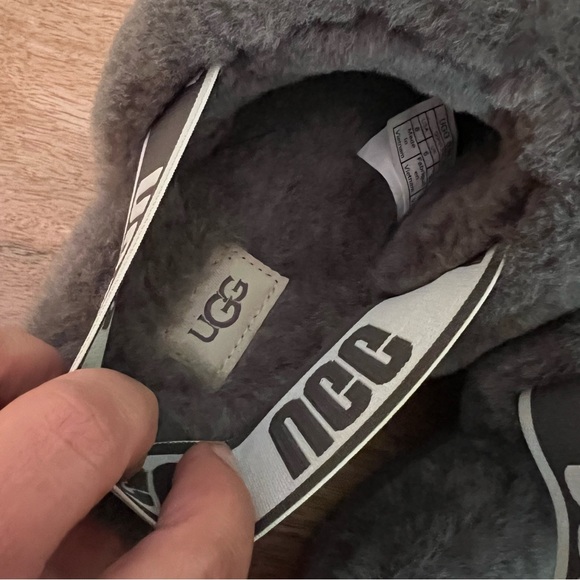 UGG CHARCOAL FLUFF YEAH SLIDE SHEEPSKIN SLIPPER SANDALS, WOMEN US Size 8 - Picture 11 of 16
